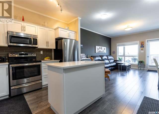 Property at 215 545 Hassard Close, Saskatoon, SK S7L 6V3, 3 beds, 2 baths