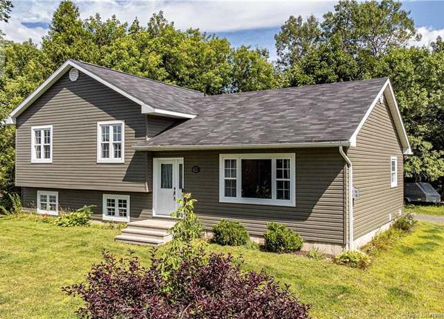 Property at 65 Aquarius St, Fredericton, NB E3B 8P5, 3 beds, 1.5 baths