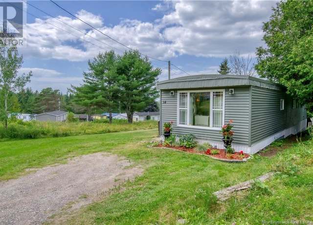 Property at 14 Second St, Hampton, NB E5N 5V1, 2 beds, 1 bath