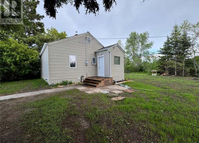 Property at 12 3rd St, Hyas, SK S0A 1K0, 2 beds, 1 bath