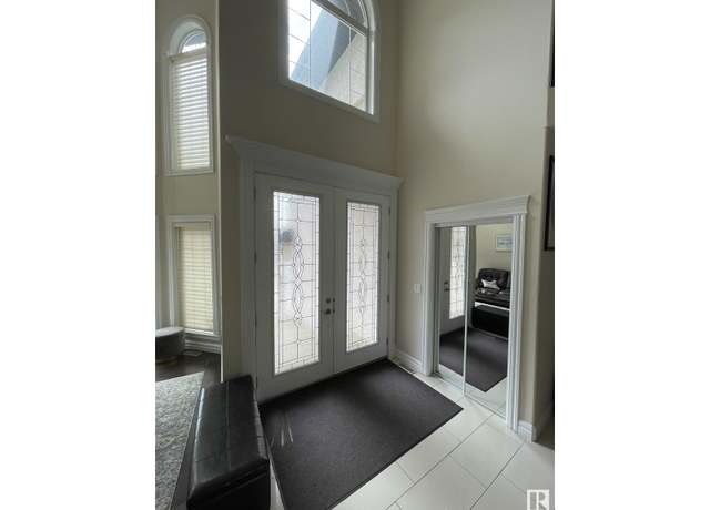 Photo of 17403 110 St NW, Edmonton, AB T5X 0C5