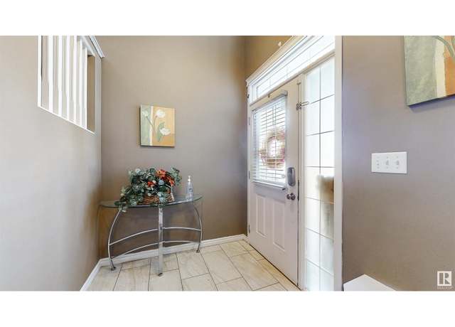 Photo of 4015 164 Ave NW, Edmonton, AB T5Y 0M6