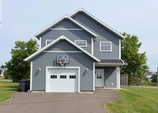 Property at 25 Miller St, East Royalty, PE C1C 1E7, 3 beds, 2.5 baths