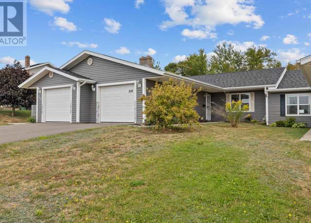 Property at 258 Shakespeare Dr, Stratford, PE C1B 2X5, 2 beds, 1 bath