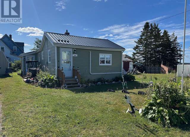 Property at 10 CHAPEL Ave, Souris, PE C0A 2B0, 2 beds, 1 bath