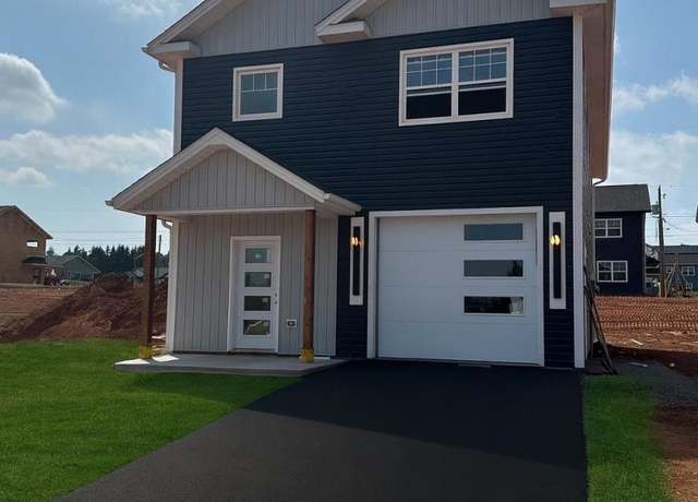 Property at 104 Stanmol Dr, Charlottetown, PE C1C 1B4, 3 beds, 2.5 baths