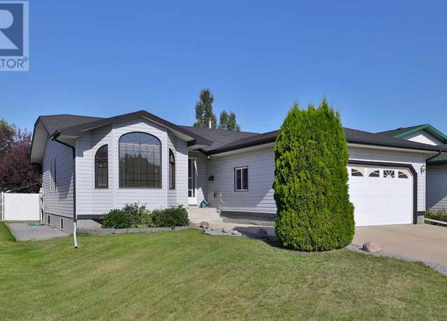 Property at 43 Edgewood Dr, Camrose, AB T4V 4Z3, 5 beds, 3 baths