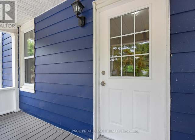 Property at 254 East St South, Prescott, ON K0E 1T0, 1 bed, 1.5 baths