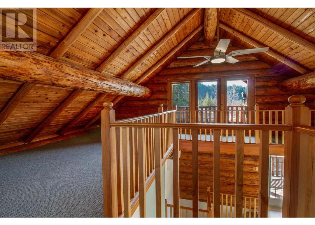 1130 Montana Pl, Revelstoke, BC V0E 2S0