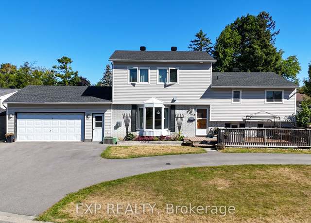 Property at 36 Keewatin Cres, Cityview - Parkwoods Hills - Rideau Shore, ON K2E 6Z1, 6 beds, 3 baths