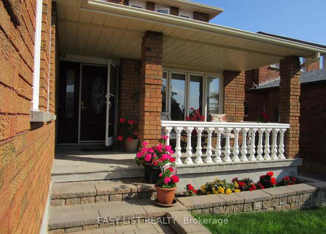 Photo of 211 Morning Star Dr, Vaughan, ON L4L 6G1