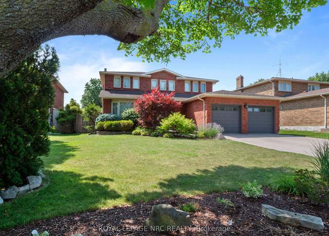 Photo of 4 Barbican Trail, St. Catharines, ON L2T 3Z9