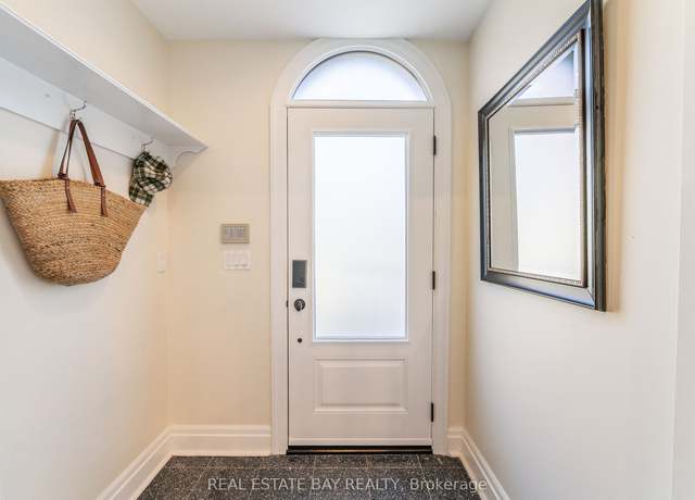 Photo of 115 St Clements Ave, Toronto, ON M4R 1H1