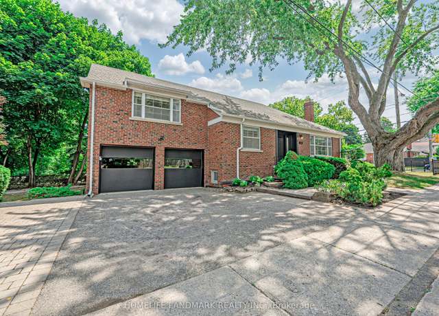 Property at 212 York Mills Rd, Toronto C12, ON M2L 1L1, 3 beds, 2 baths