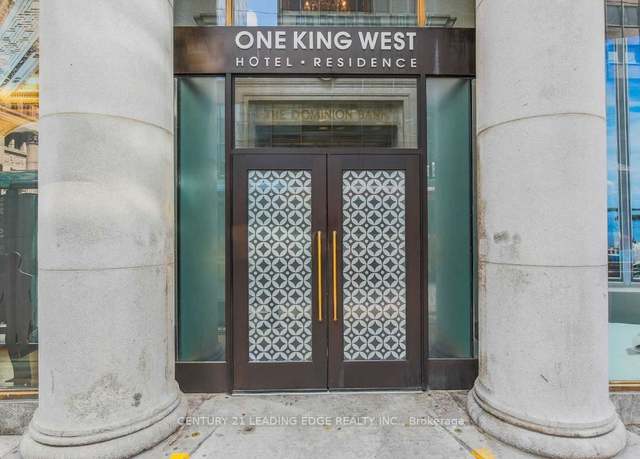 Photo of 1 King St W #918, Toronto, ON M5H 1A2