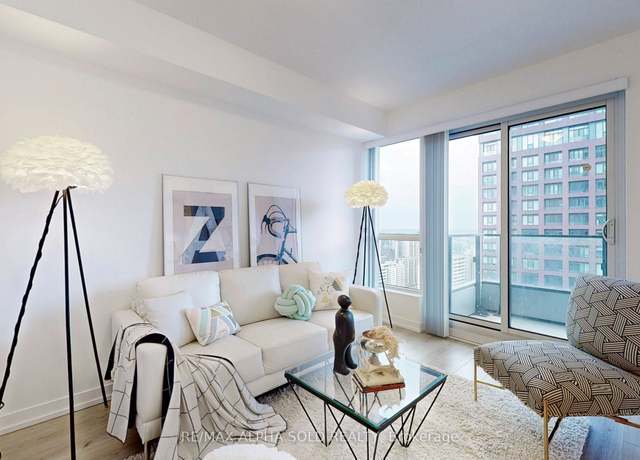 Property at 395 Bloor St E #3201, Toronto C08, ON M4W 0B4, 2 beds, 1 bath