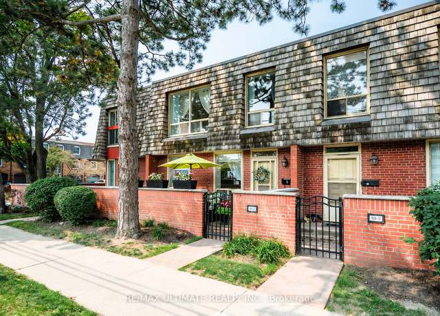 Photo of 69 Upper Canada Dr #2, Toronto, ON M2P 2A2