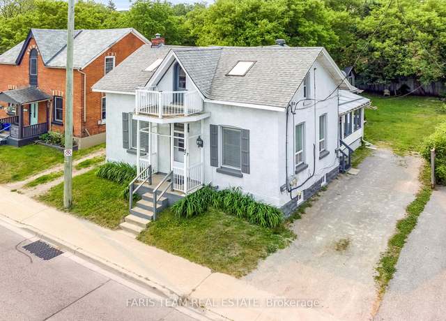 Photo of 47 Gowan St, Barrie, ON L4N 2P1