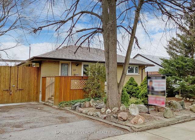 Photo of 217 Clark Ave, Kitchener, ON N2C 1Y1