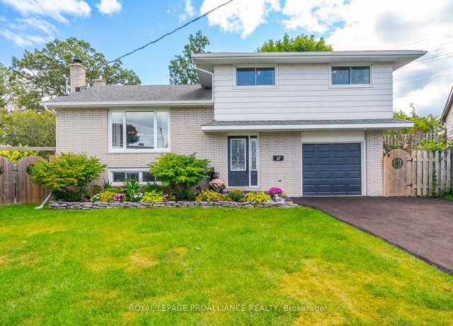 Photo of 17 Chown Cres, Belleville, ON K8P 4P8