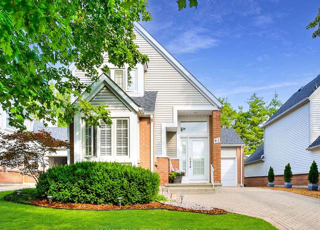 Photo of 41 Quinte Cres, Kitchener, ON N2A 3J8