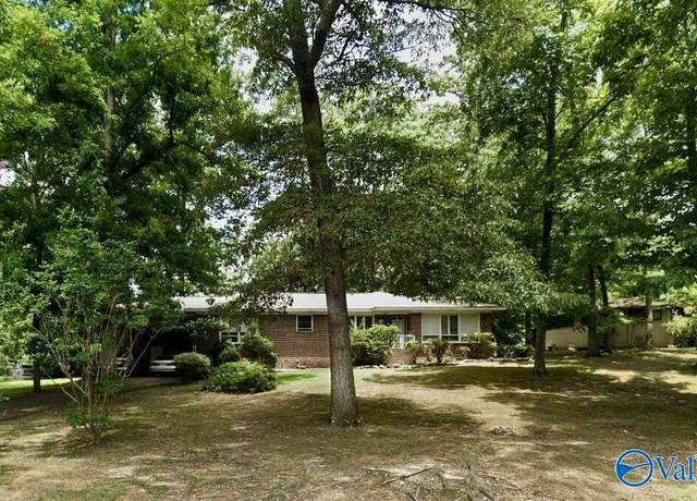 Property at 404 Wildhaven Cir, Gadsden, AL 35901, 3 beds, 2 baths