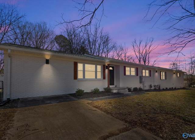 Property at 3603 Adair St NW, Huntsville, AL 35810, 5 beds, 3 baths