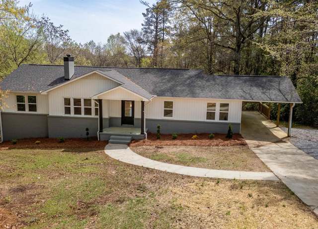 Property at 2017 Scenic Dr, Gadsden, AL 35904, 3 beds, 2 baths