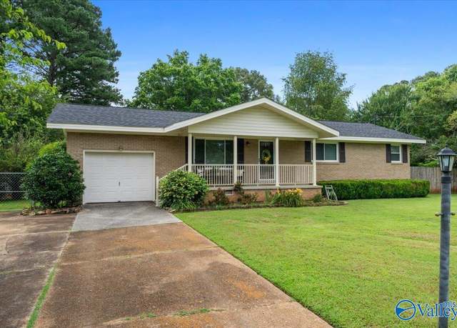 Property at 612 Marion Dr, Madison, AL 35758, 3 beds, 1.5 baths