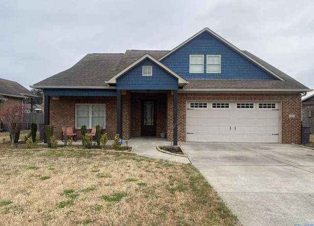 Property at 65 Nicole Dr, Decatur, AL 35603, 5 beds, 3 baths
