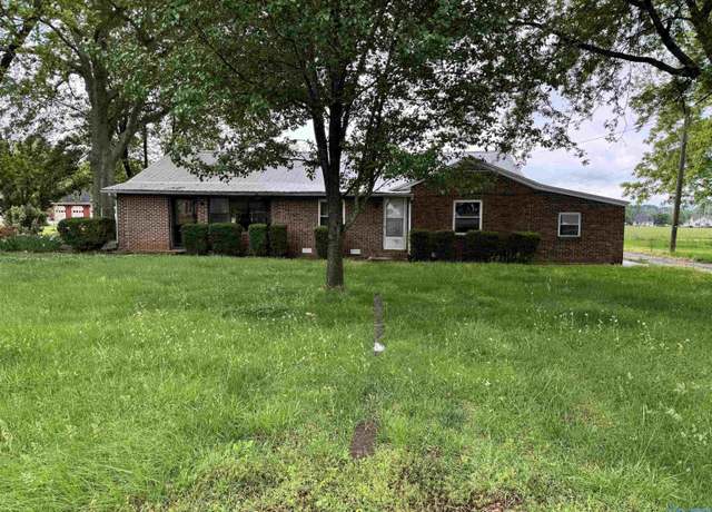 Property at 820 Nance Ford Rd, Hartselle, AL 35640, 3 beds, 2 baths