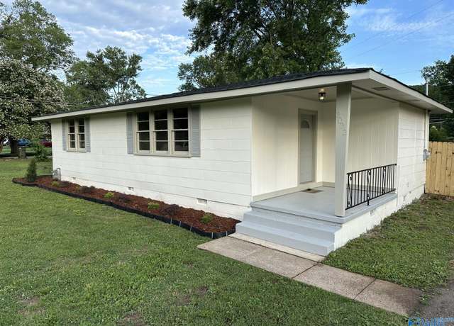 Property at 2022 Bide A Wee Dr NE, Huntsville, AL 35801, 3 beds, 1 bath