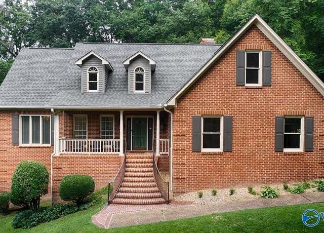 Property at 3701 Wyeth Dr, Guntersville, AL 35976, 4 beds, 4.5 baths