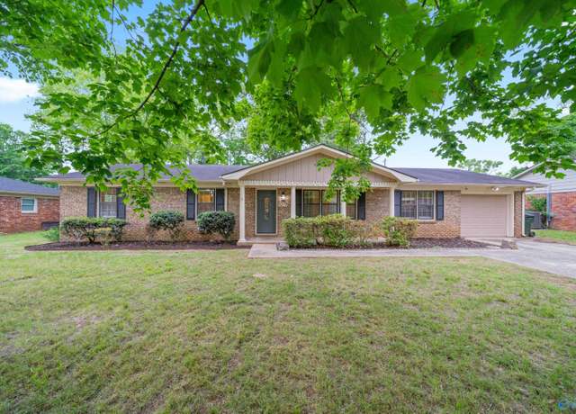 Property at 1217 Count Mallard Dr SE, Decatur, AL 35601, 4 beds, 2 baths
