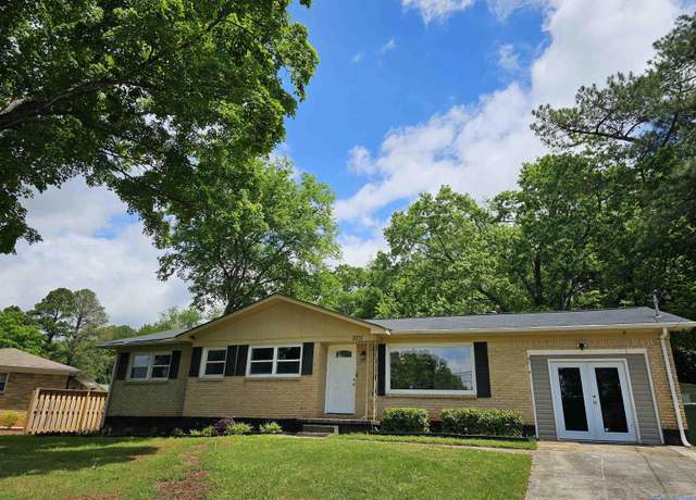Property at 2231 Euclid Rd, Huntsville, AL 35810, 3 beds, 2 baths
