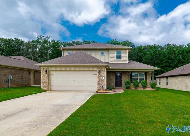 Property at 135 Heritage Way Dr, Toney, AL 35773, 4 beds, 2.5 baths