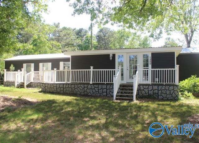 Property at 1488 County Road 446, Fort Payne, AL 35968, 3 beds, 2 baths