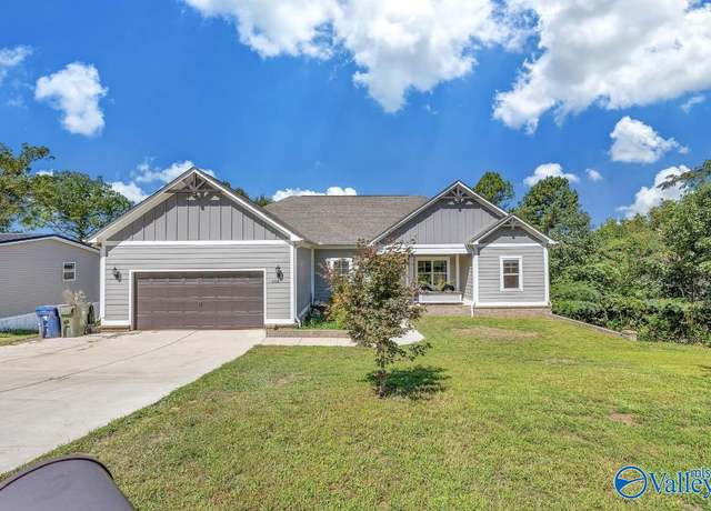 Property at 208 Townsend Dr, Huntsville, AL 35811, 4 beds, 2 baths