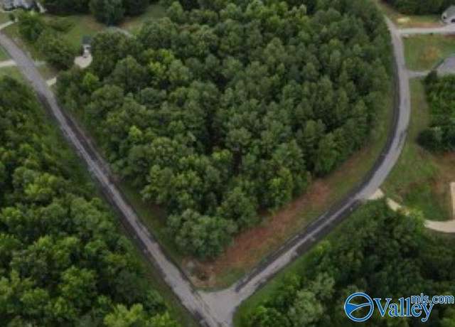 Property at 2485 Lookout Mountain Dr, Scottsboro, AL 35769