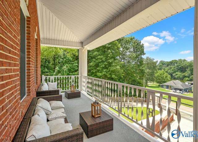 Property at 1021 County Road 578, Rogersville, AL 35652, 6 beds, 7.5 baths