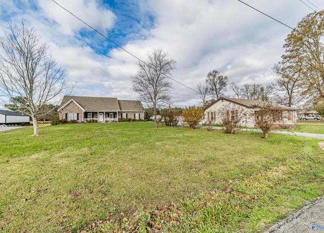 Property at 1004 Low Gap Rd, Owens Cross Roads, AL 35763, 3 beds, 2 baths