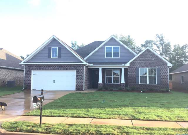 Property at 3104 Lisa Ln SE, Decatur, AL 35603, 3 beds, 2.5 baths