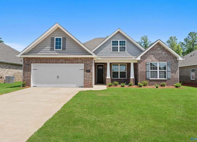 Property at 3104 Lisa Ln SE, Decatur, AL 35603, 3 beds, 2.5 baths