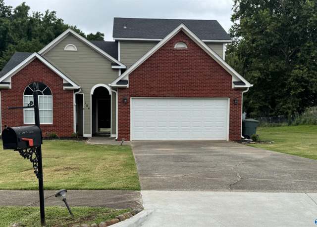Property at 104 Eagle Trl, Huntsville, AL 35824, 3 beds, 2.5 baths