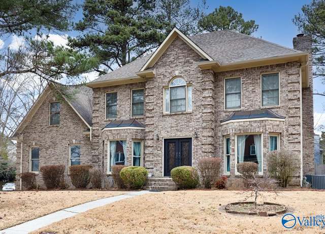 Property at 1209 Chesterfield Rd SE, Huntsville, AL 35803, 5 beds, 2.5 baths