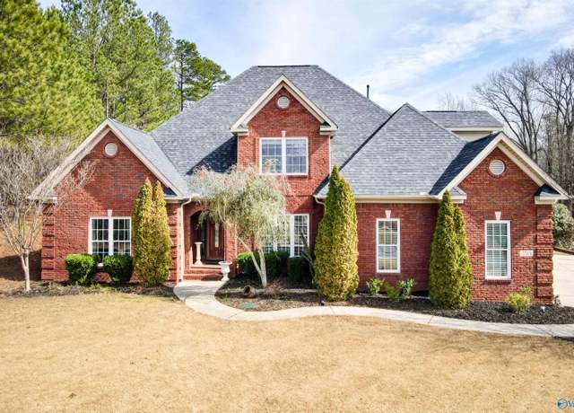 Property at 3518 Chula Vista Dr, Decatur, AL 35603, 7 beds, 3 baths