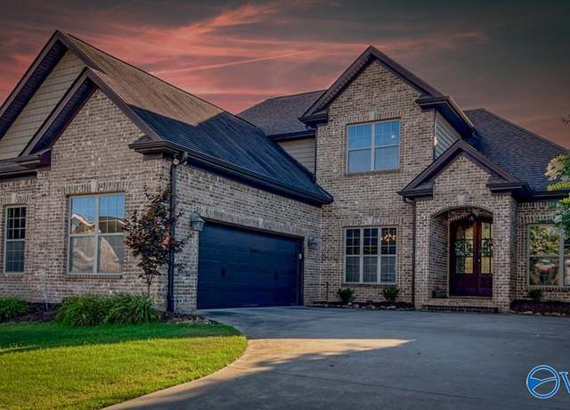 Property at 14129 Muirfield Dr, Athens, AL 35613, 4 beds, 2.5 baths