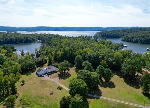 Property at 9150 Scottsboro Hwy, Scottsboro, AL 35769, 5 beds, 3.5 baths
