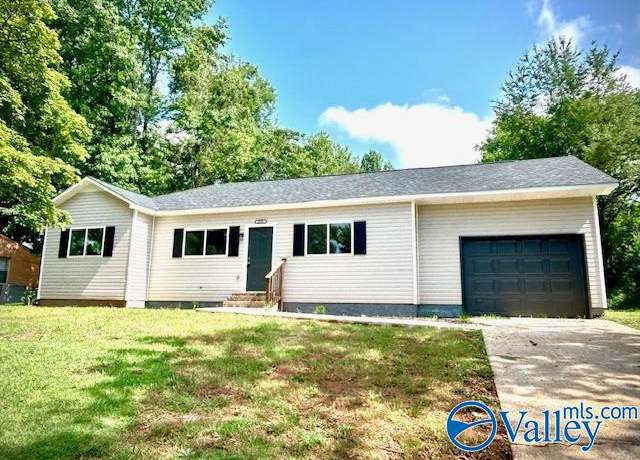 Property at 4505 Lakeview Dr, Huntsville, AL 35810, 3 beds, 2 baths