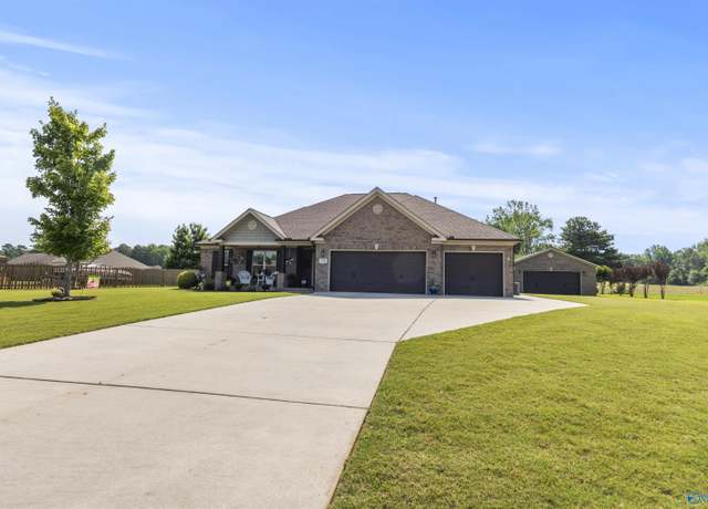 Property at 75 Cambridge Dr SE, Decatur, AL 35601, 4 beds, 3 baths